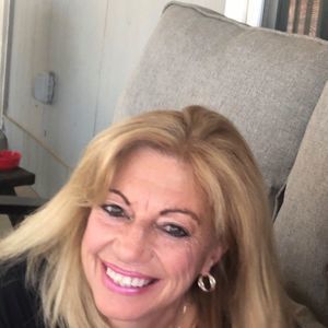 Meet your Posher, Debby